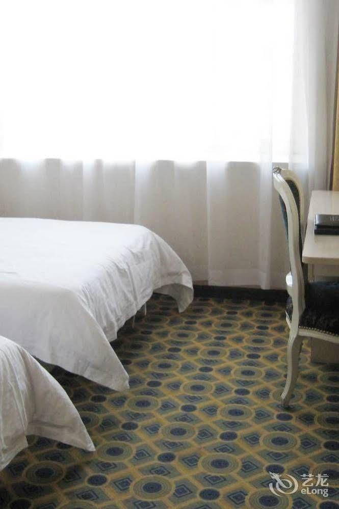 June Hotel Changchun Extérieur photo