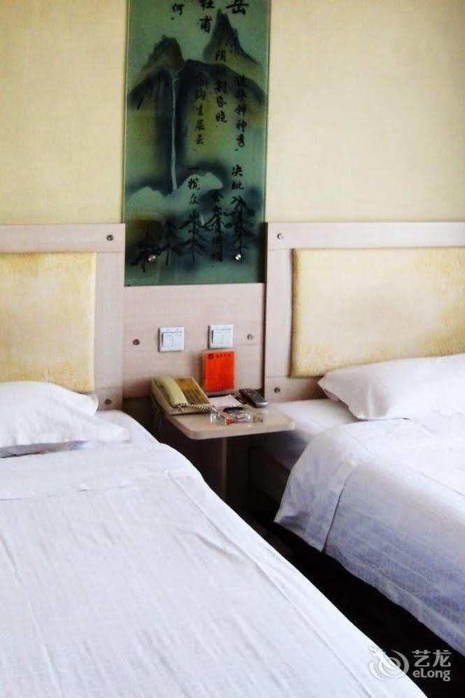 June Hotel Changchun Extérieur photo
