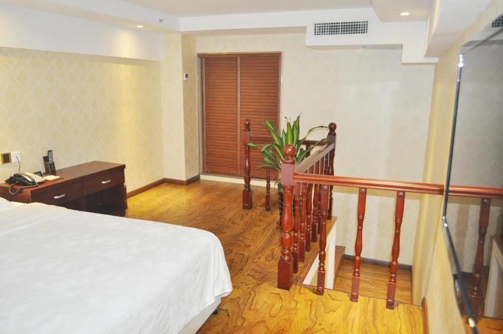 June Hotel Changchun Extérieur photo